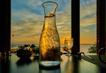 3 ways to tell it's time for a new wine glass