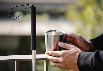 Is a plastic or stainless steel water bottle better?