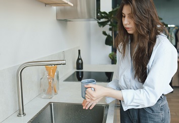 How to Clean Stainless Steel Vacuum Flask?