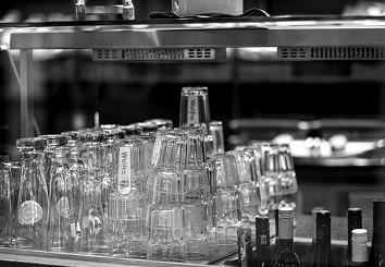 Stainless steel cups versus plastic and glass: the ultimate showdown